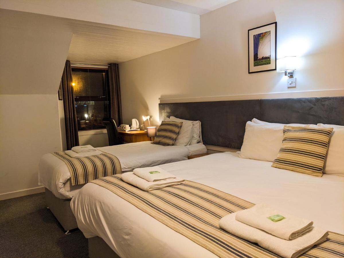 Ferry Inn Стромнесс Екстер'єр фото