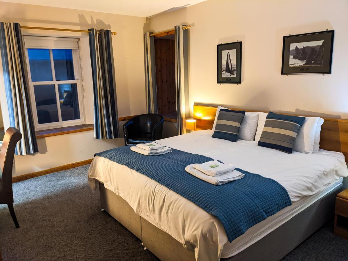 Ferry Inn Стромнесс Екстер'єр фото