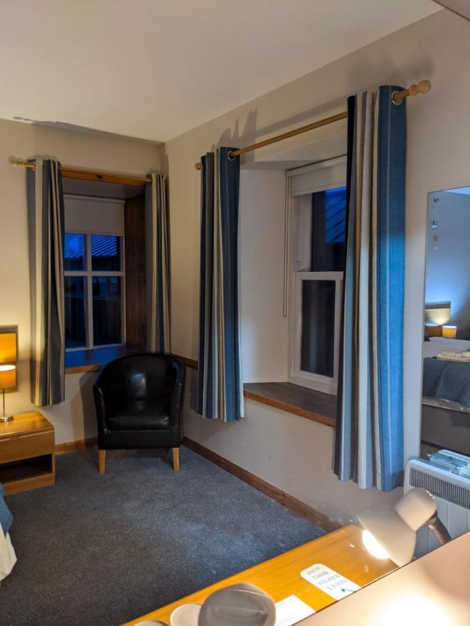 Ferry Inn Стромнесс Екстер'єр фото