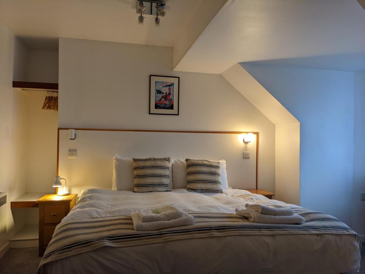 Ferry Inn Стромнесс Екстер'єр фото