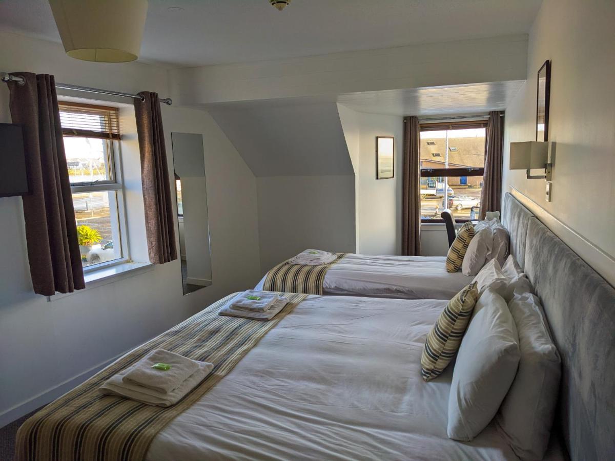 Ferry Inn Стромнесс Екстер'єр фото