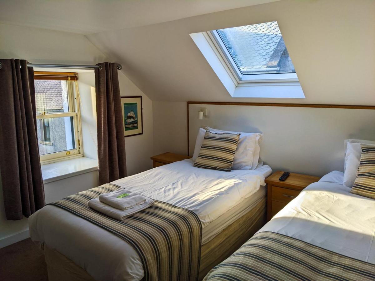 Ferry Inn Стромнесс Екстер'єр фото