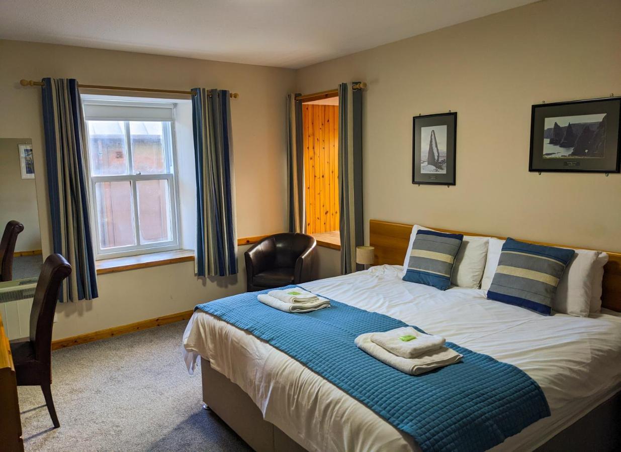 Ferry Inn Стромнесс Екстер'єр фото